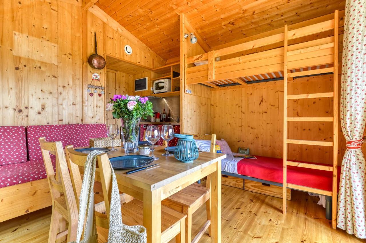 Camping La Serre Aigues-Vives  エクステリア 写真