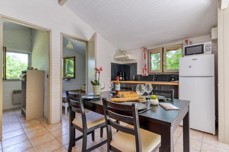 Camping La Serre Aigues-Vives  エクステリア 写真