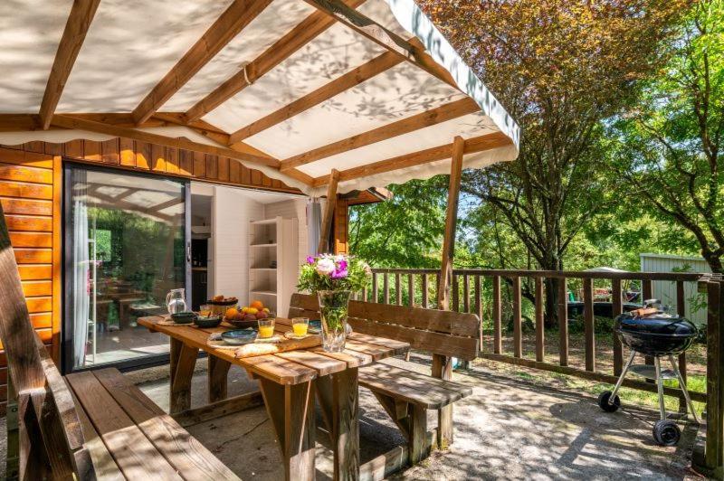 Camping La Serre Aigues-Vives  エクステリア 写真