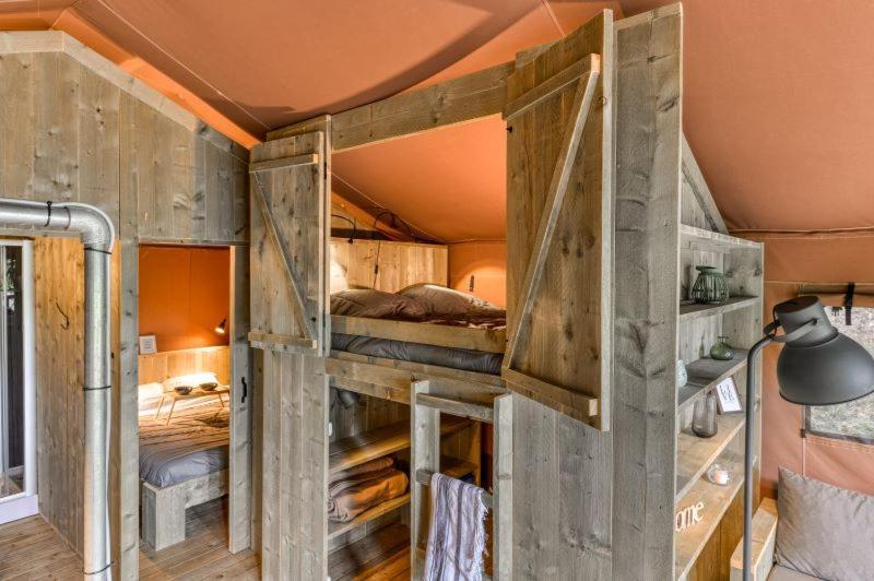 Camping La Serre Aigues-Vives  エクステリア 写真